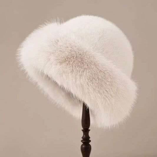 Gorro Blanco de Piel Sintética | Lujo Invernal y Máximo Calor