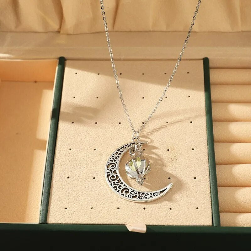 Riley Moonstone Necklace |