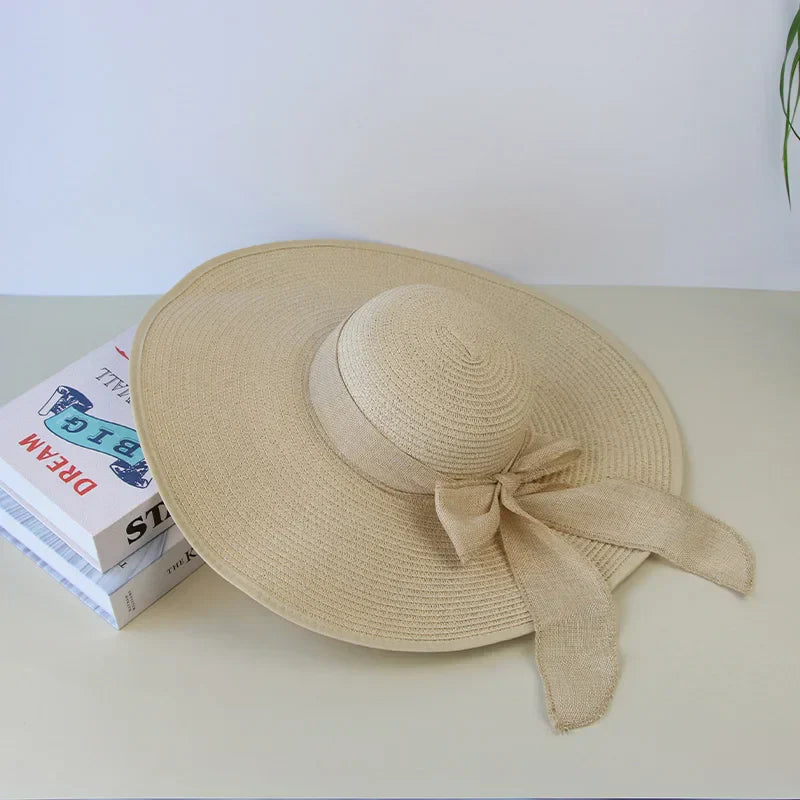 Malira | Women's wide-brimmed straw Panama hat with an elegant bow