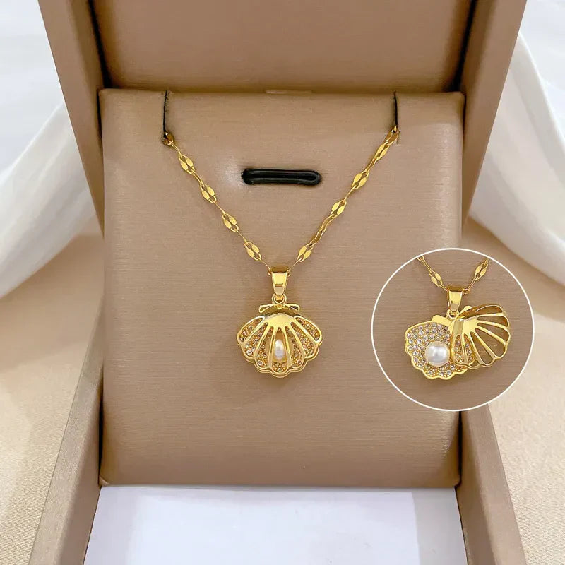 Ocean-inspired shell and pearl necklace