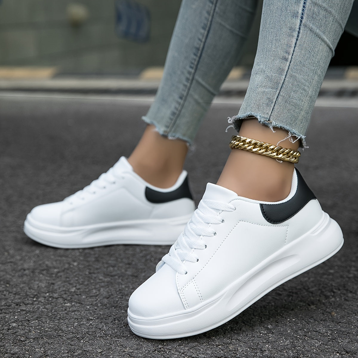 Zapatillas de estilo limpio y cuero para mujer