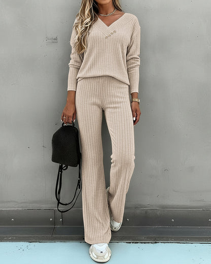 Ensemble coordonné en maille côtelée pour femme avec col en V | Manches longues et style jambes droites