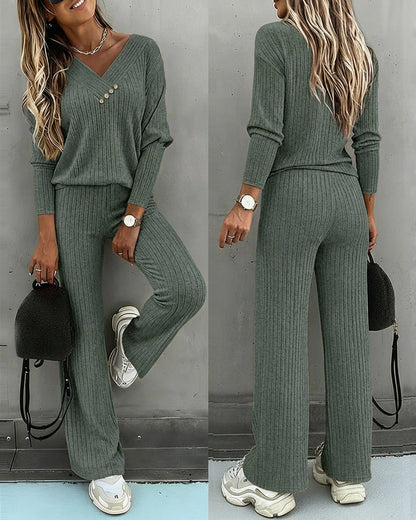 Ensemble coordonné en maille côtelée pour femme avec col en V | Manches longues et style jambes droites