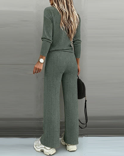 Ensemble coordonné en maille côtelée pour femme avec col en V | Manches longues et style jambes droites