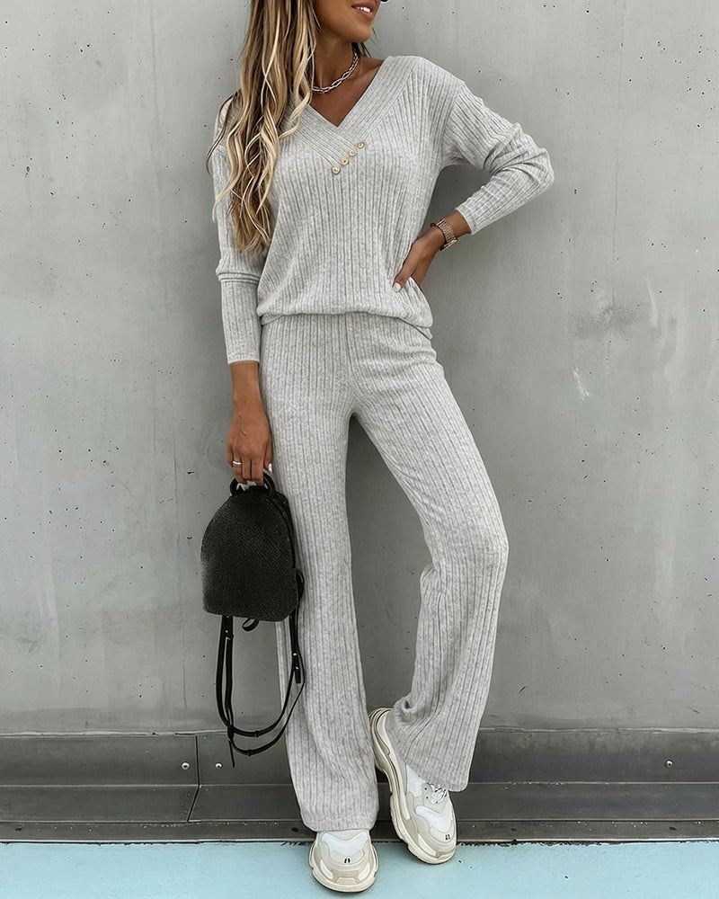 Ensemble coordonné en maille côtelée pour femme avec col en V | Manches longues et style jambes droites