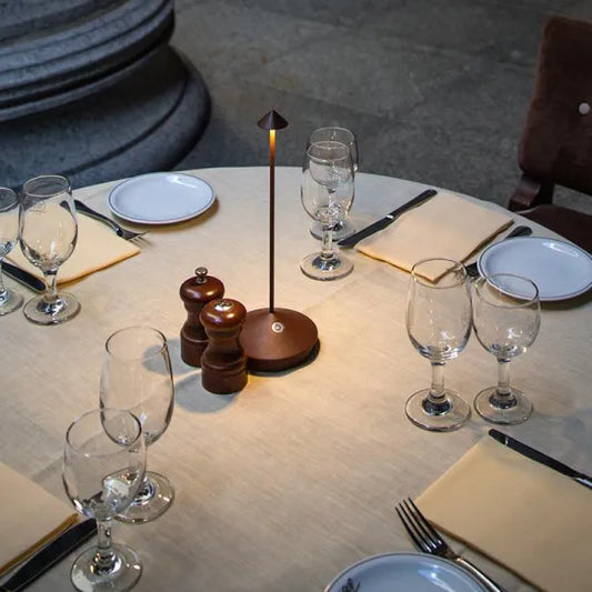 Lámpara de mesa LED inalámbrica y recargable Stolja