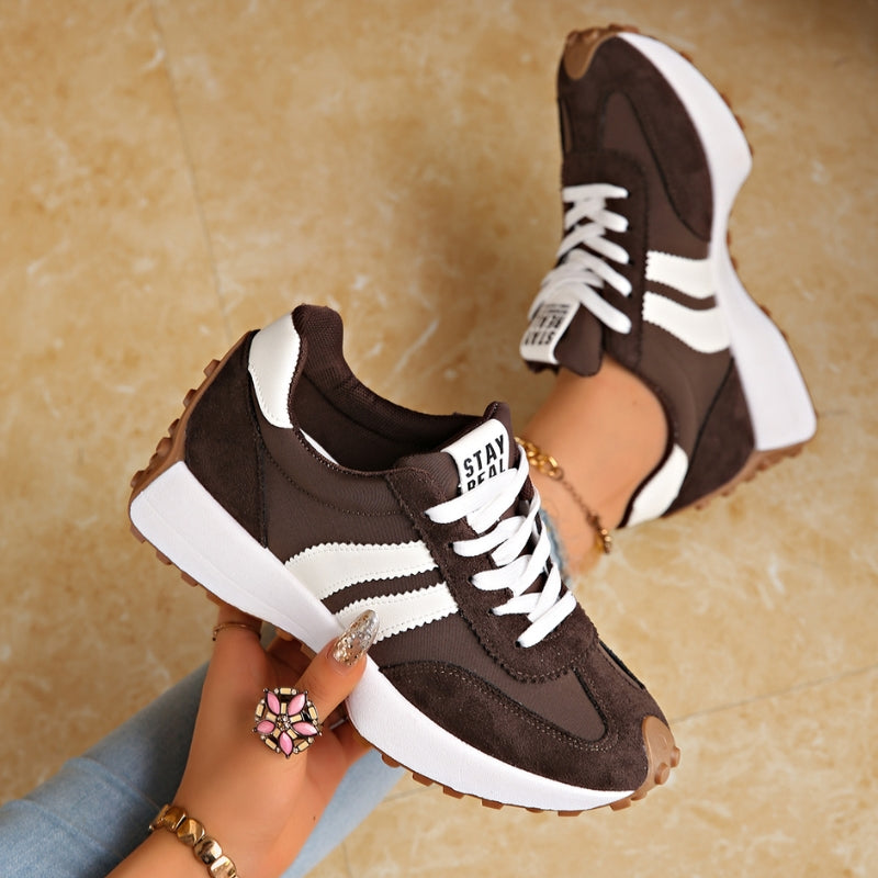 Sneakers rétro da donna | Sneakers con pannelli in stile camoscio