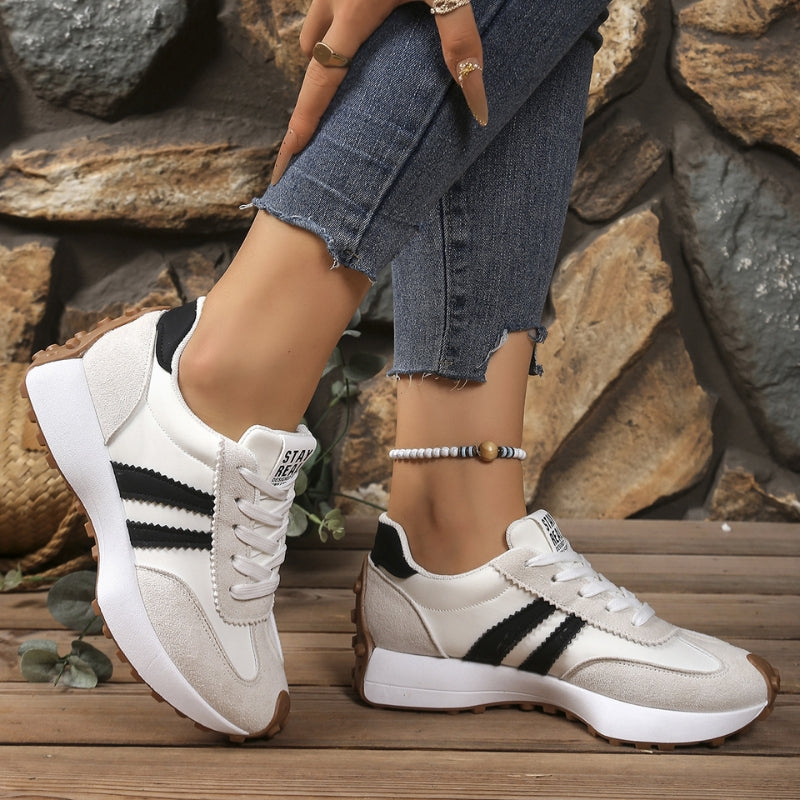 Sneakers rétro da donna | Sneakers con pannelli in stile camoscio