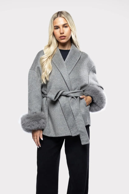 Abrigo cruzado de mujer | Con acabado de piel sintética, estilo oversize