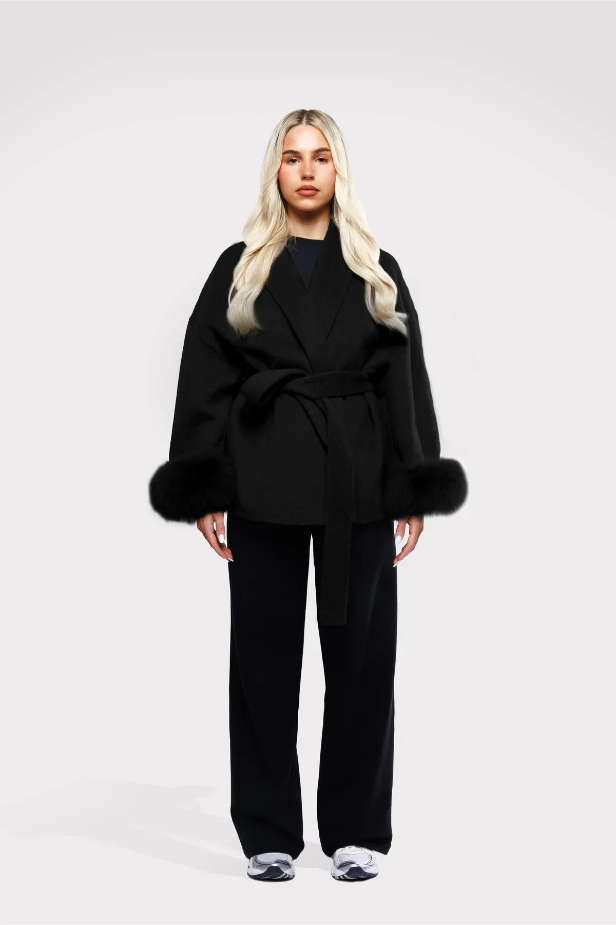 Abrigo cruzado de mujer | Con acabado de piel sintética, estilo oversize