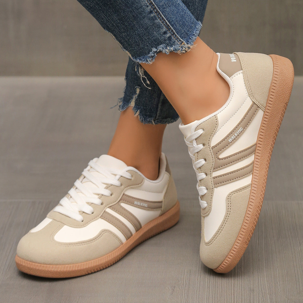 Scarpe da ginnastica leggere e comode da donna