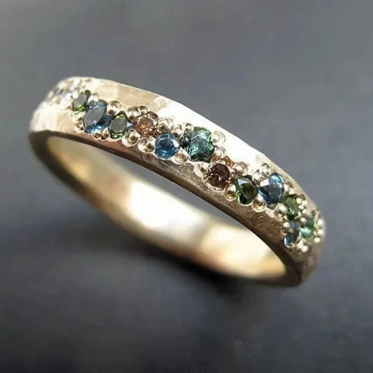 Anillo dorado inspirado en vintage
