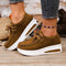 Baskets compensées pour femmes en style daim