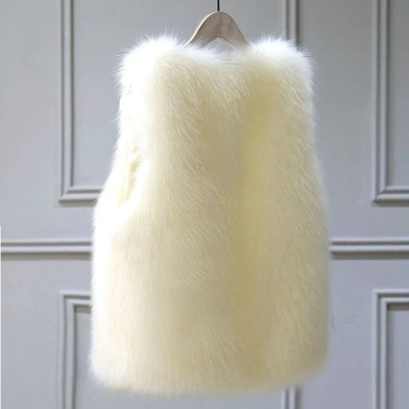 Women's Luxurious Vest Made of Artificial Fur | Sleeveless Jacket