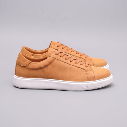 Baskets basses pour hommes en style daim | Design minimaliste épuré