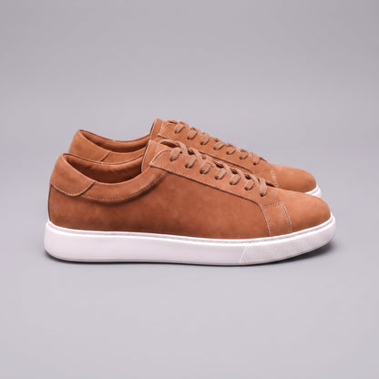 Baskets basses pour hommes en style daim | Design minimaliste épuré
