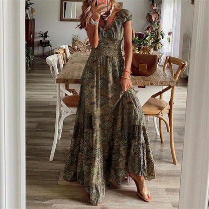 Corly | Sukienka maxi w stylu bohemy z dopasowaną talią