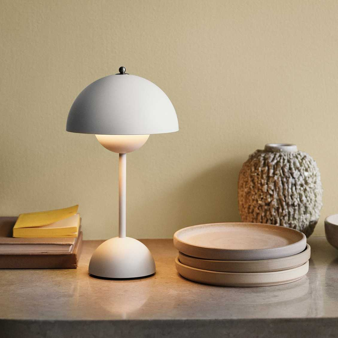 Stüna | Lampa stołowa LED